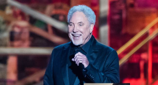 I'm Still Having a Hell of a Life!! 86-Year-Old Music Titan Tom Jones ...